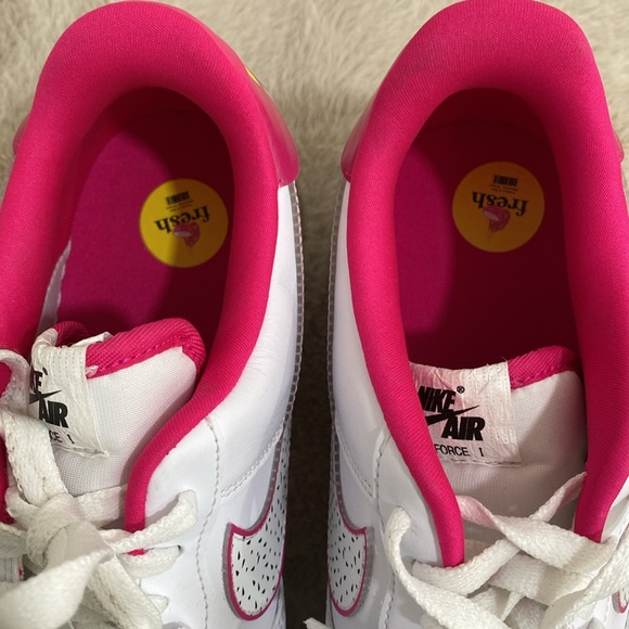 🆕 NIKE Air Force 1 ‘07 LX 2023 WMNS Low Cut White/White-Pink Dragon Fruit In 📦 - Picture 5 of 15